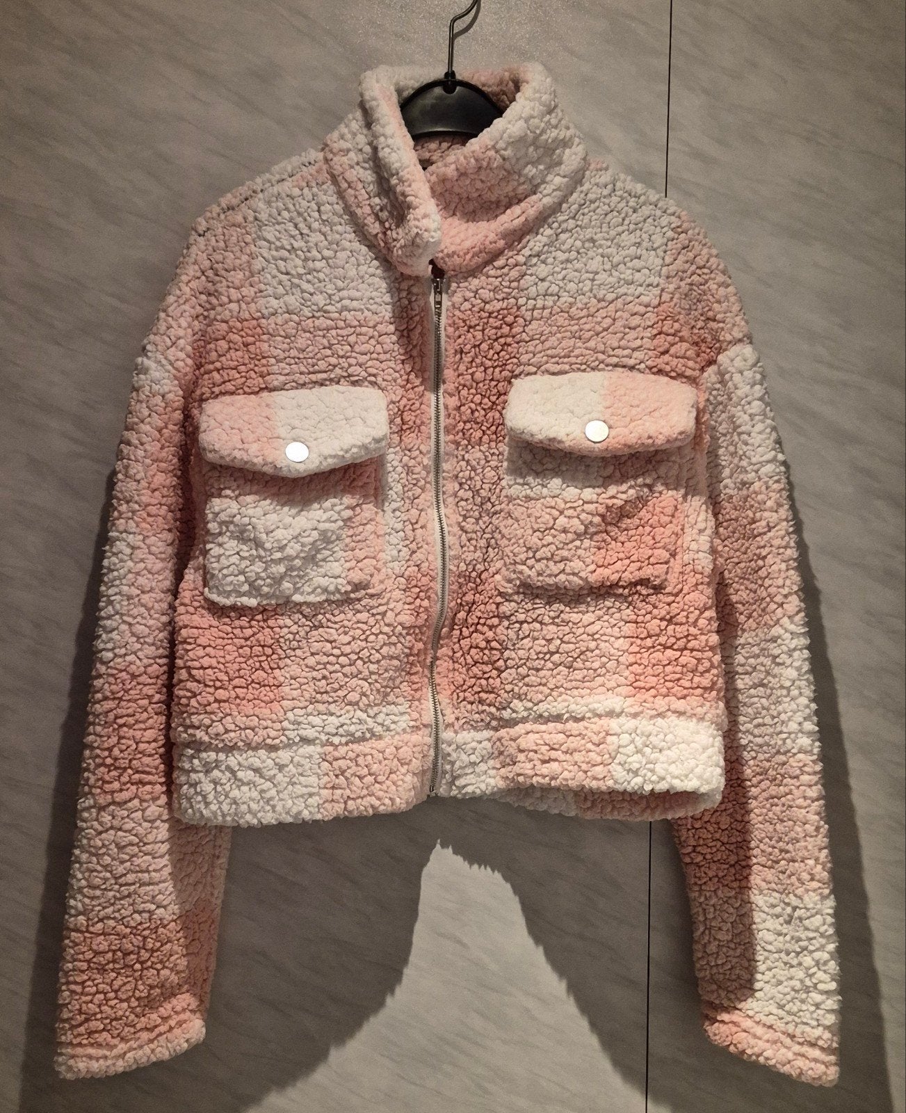 geruite teddy jas roze- wit maat S, Kleding | Dames, Ophalen of Verzenden, Zo goed als nieuw, Maat 36 (S), Meerkleurig