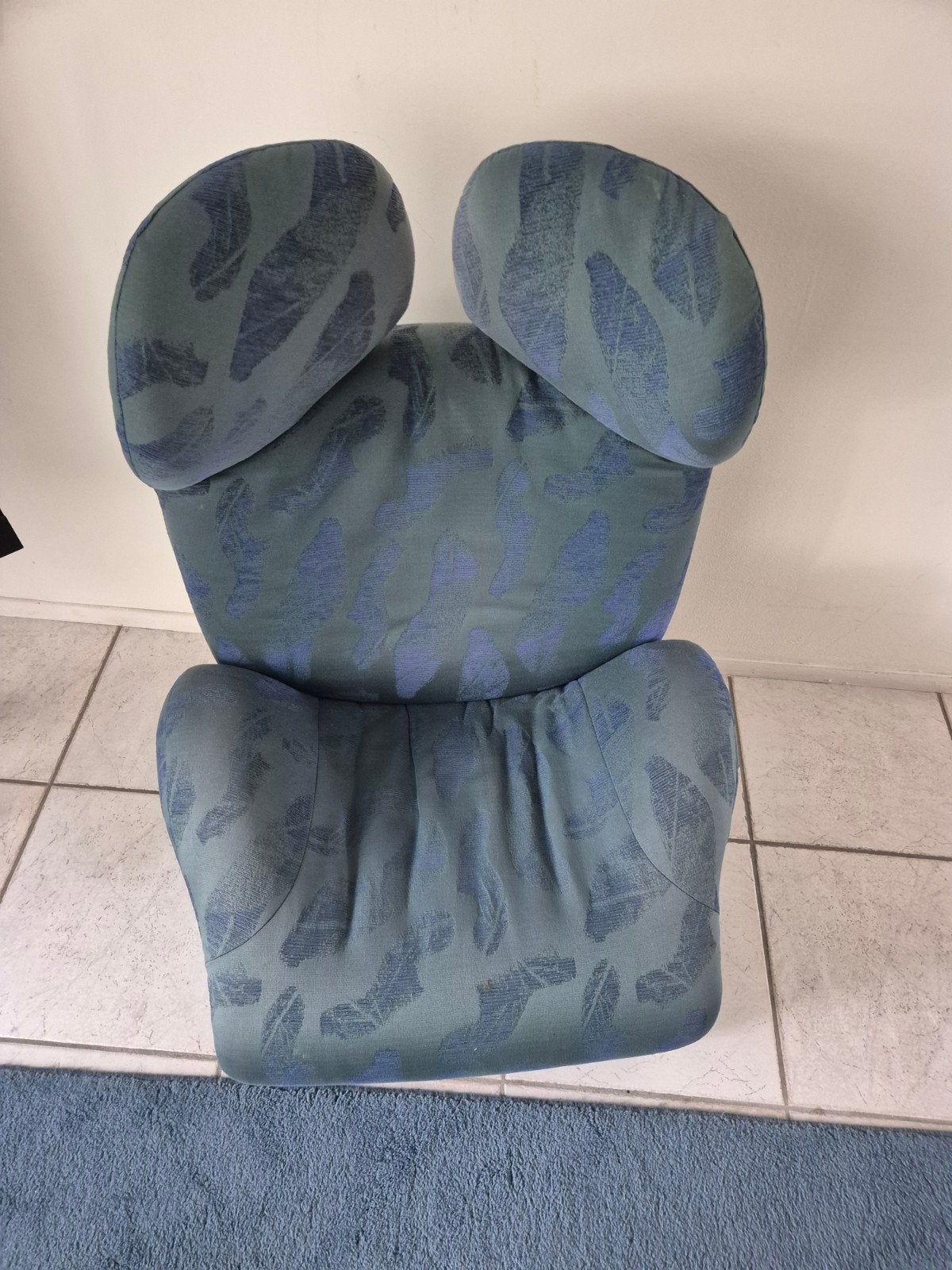 Comfortabele blauwe fauteuil met patroon, Gebruikt, 75 tot 100 cm, Ophalen of Verzenden, 50 tot 75 cm