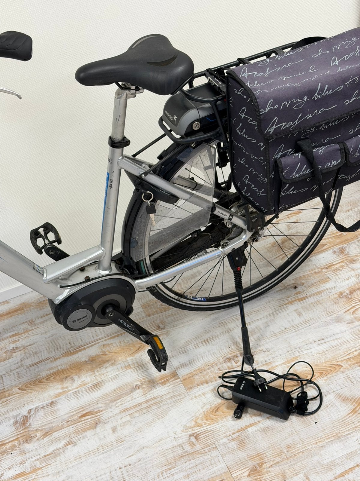 Pegasus Siena E-Bike Bosch Middenmotor 400Wh – met fietstas, Overige merken, P, P, Zo goed als nieuw