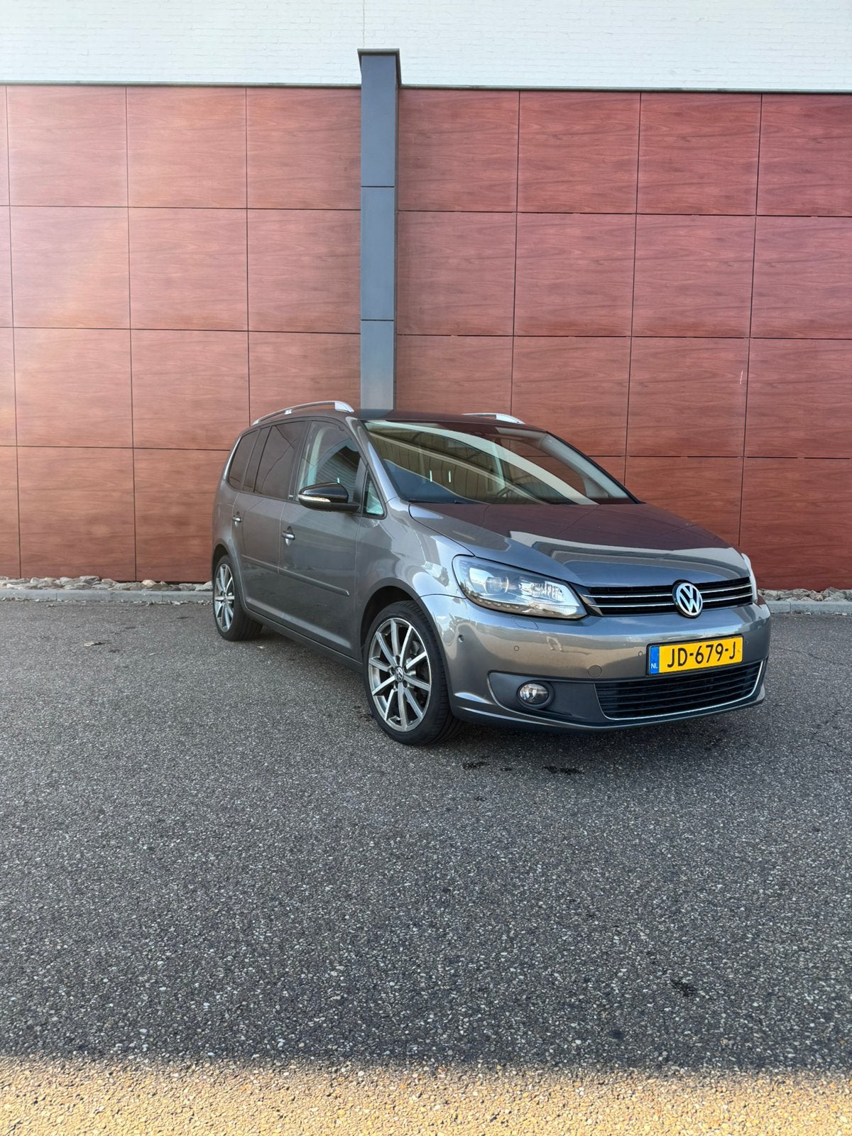 Volkswagen touran sport metallic grijs erg mooie gezinsauto, Voorwielaandrijving, Euro 5, Stof, 74 pk