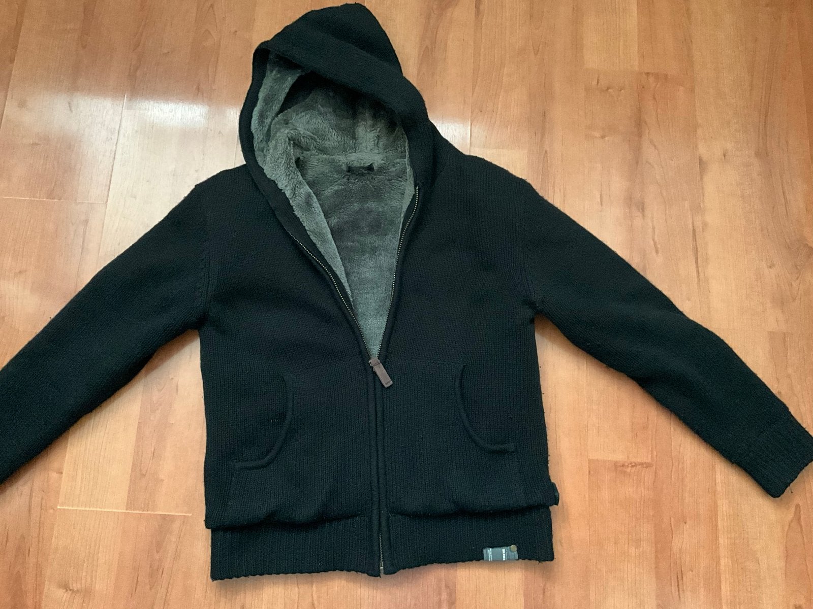 Zwart vest met capuchon en teddy voering, Ophalen of Verzenden, Gedragen, Maat 42/44 (L), Zwart