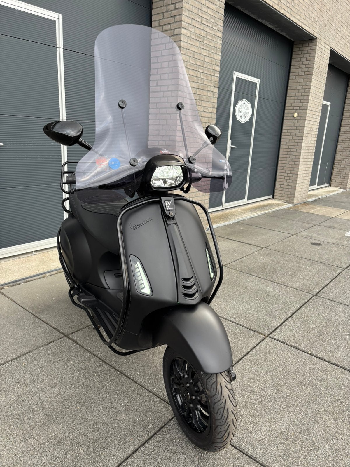 Vespa sprint 2020 6 duizend km full option scherm beugels, Ophalen of Verzenden, Zo goed als nieuw, Benzine, Overige modellen