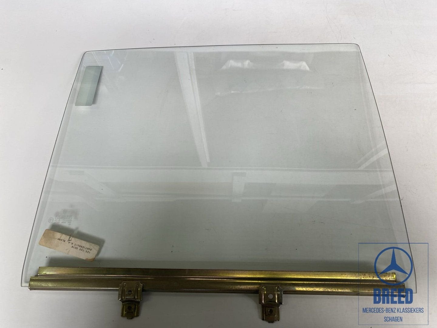 NOS zijruit rechtsachter blank voor Mercedes-Benz W123 sedan, Ophalen, -, Nieuw, -
