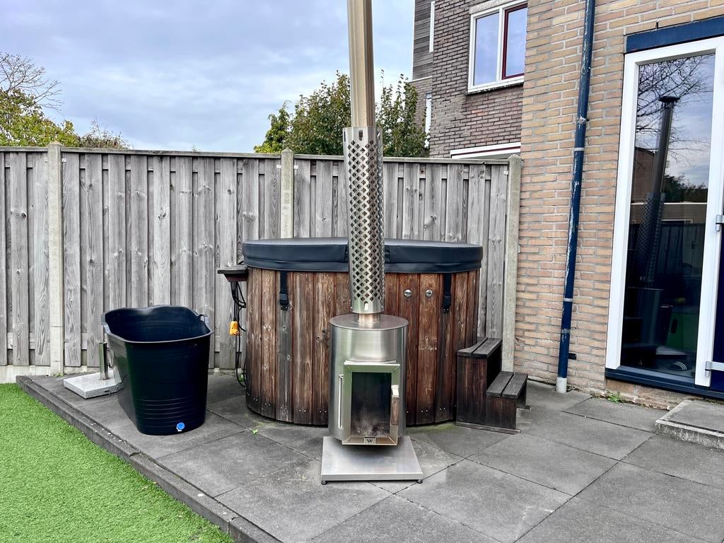 Hottub Ovalti Welvaere, Ophalen, Nieuw, Trap