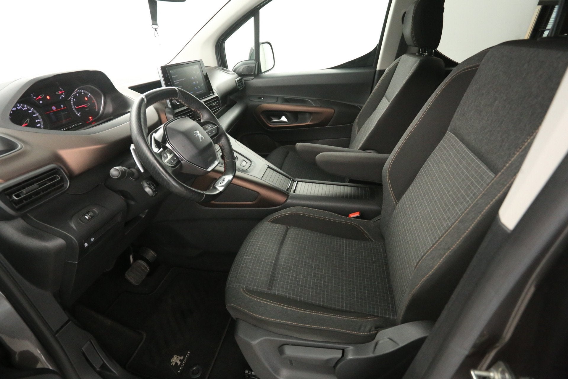 Foto 28 van Peugeot Rifter 1.2 Puretech L2 GT 7p. 131PK | Automaat | Cli