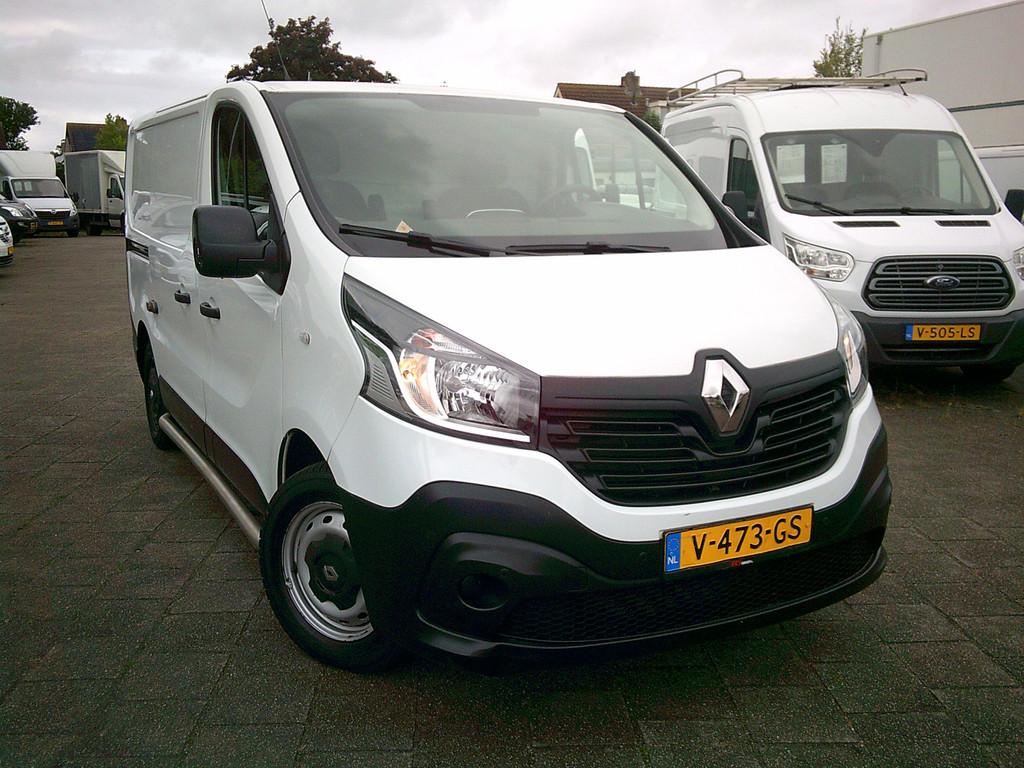 Renault Trafic 1.6 dCi T27 L1H1 Comfort VOORZIEN VAN AIRCO+C, Auto's, Voorwielaandrijving, Parkeersensor, Gebruikt, 4 cilinders