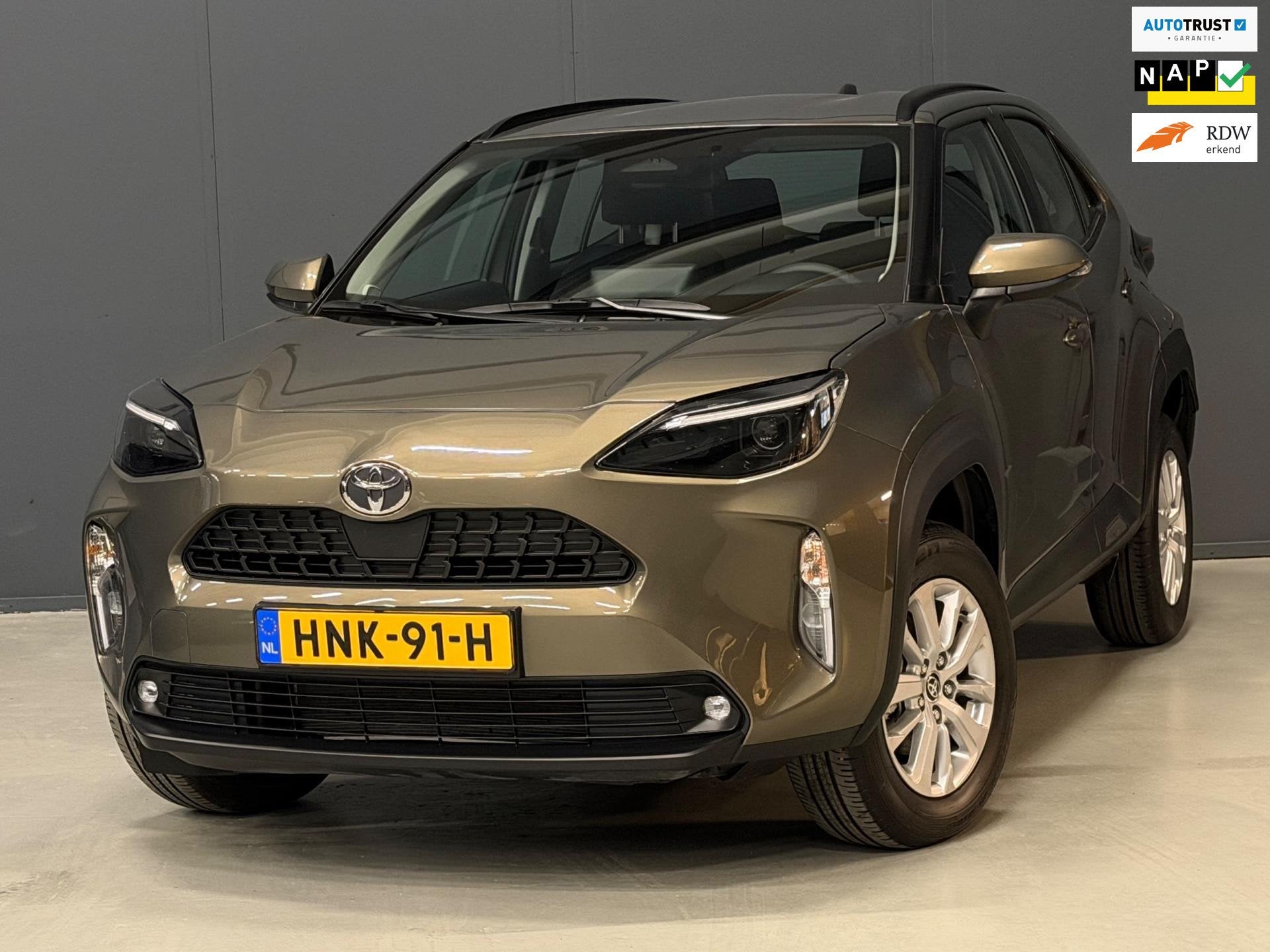 Toyota Yaris Cross 1.5 Hybrid 115 Active CARPLAY/CAMERA/PDC/, Stof, 1165 kg, 23 km/l, Bedrijf