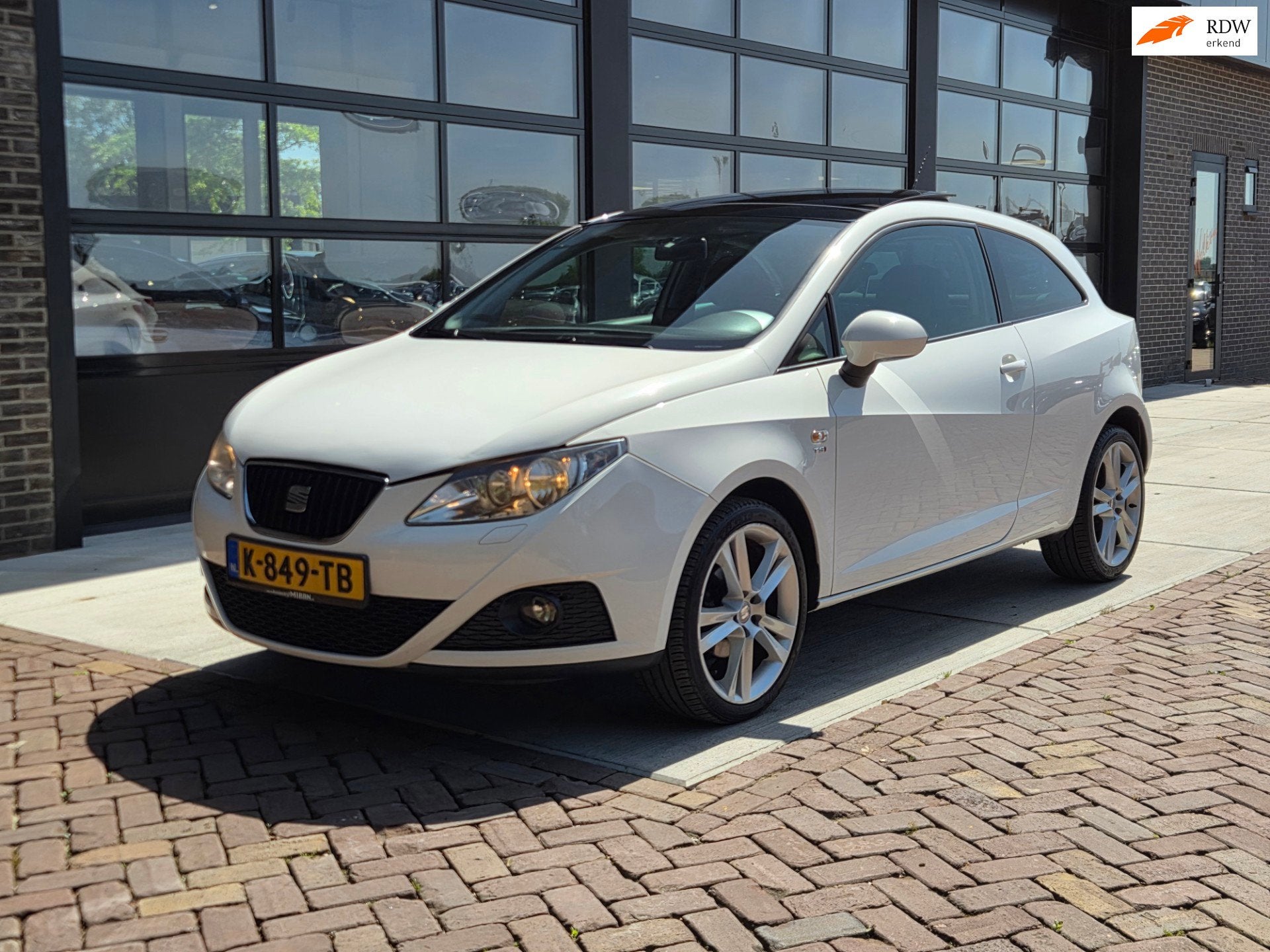 Seat Ibiza SC 1.2 TSI Armin Limited Edition | Panodak | Lede, Voorwielaandrijving, Euro 5, 990 kg, Leder