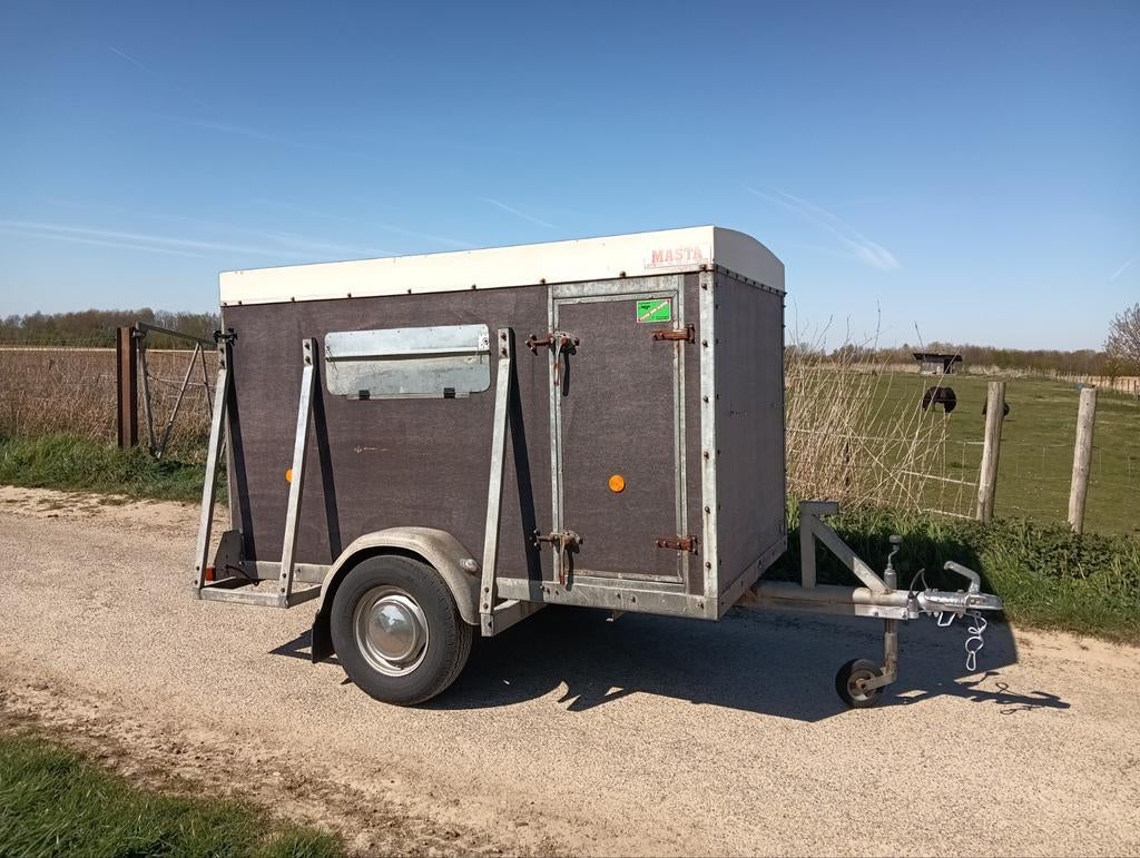 Kleinvee trailer / pony trailer, 6 jaar of ouder