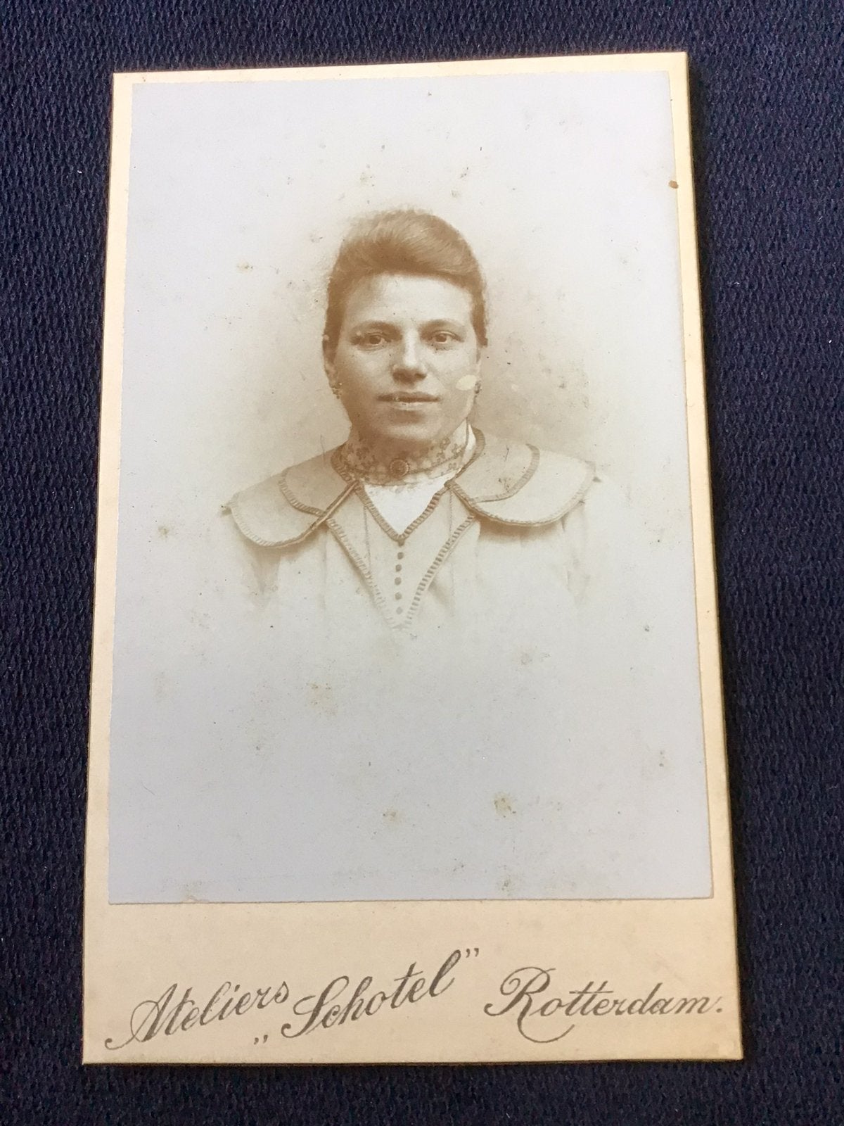 CDV, Dame, ATELIERS SCHOTEL, ROTTERDAM, Carte de Visite 4, Ophalen of Verzenden, Voor 1940, Gebruikt, Foto