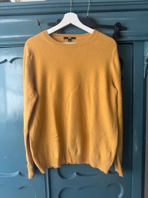 Gele cashmere trui van Uniqlo, maat XL, Geel, Maat 46/48 (XL) of groter, Ophalen of Verzenden, Zo goed als nieuw