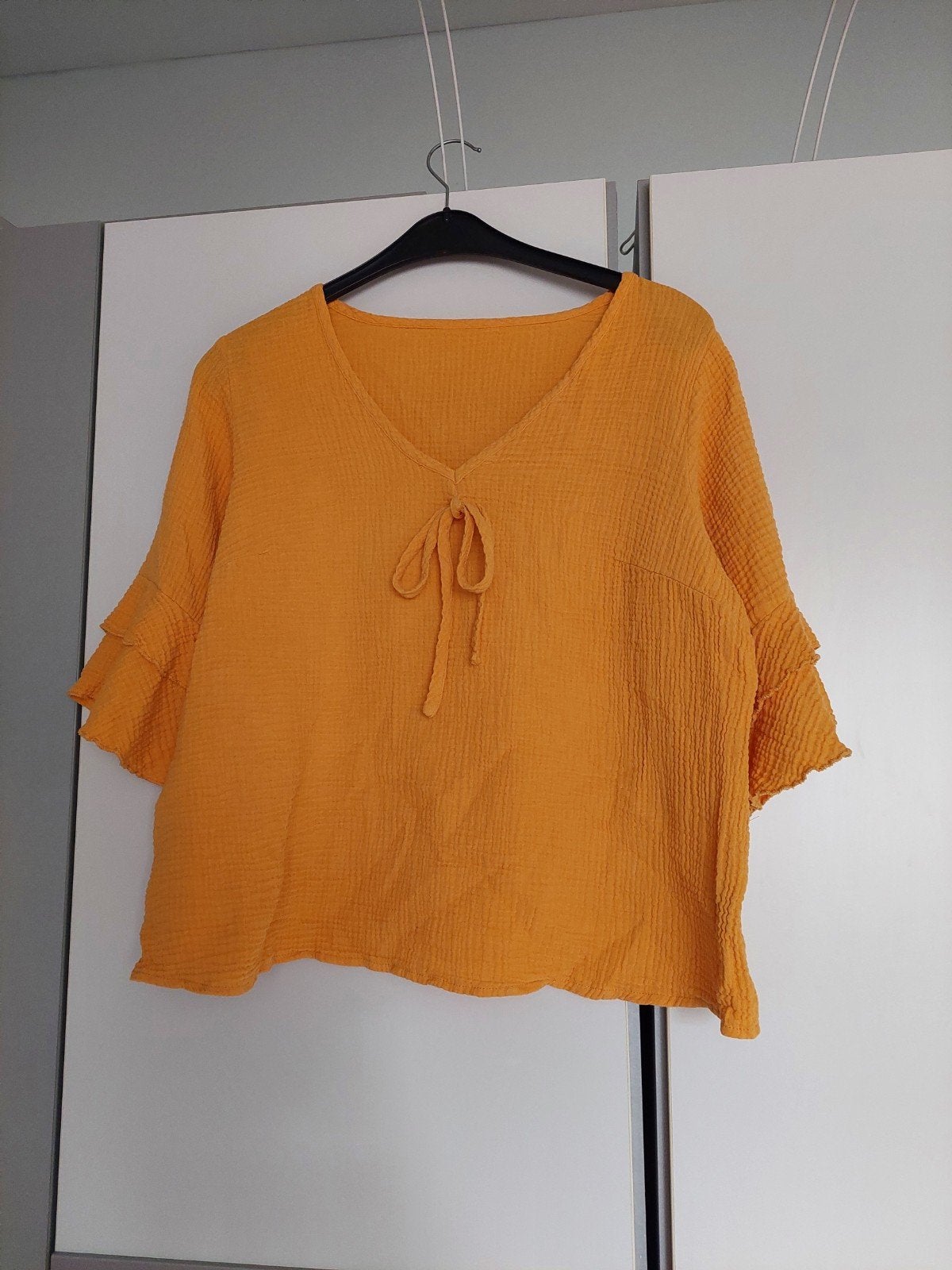 okergele blouse met ruches en strikdetail, Kleding | Dames, Grote Maten, Blouse of Tuniek, Geel, Ophalen of Verzenden, Onbekend