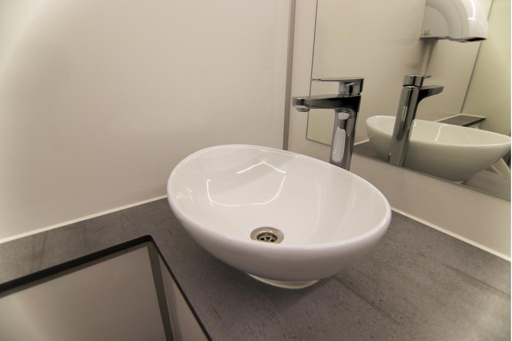 VIP Toiletwagen 1+1+1 | 2 Toiletten + Urinoir | Vermalers, Niet ingevuld, Niet ingevuld, Nieuw, Ophalen of Verzenden