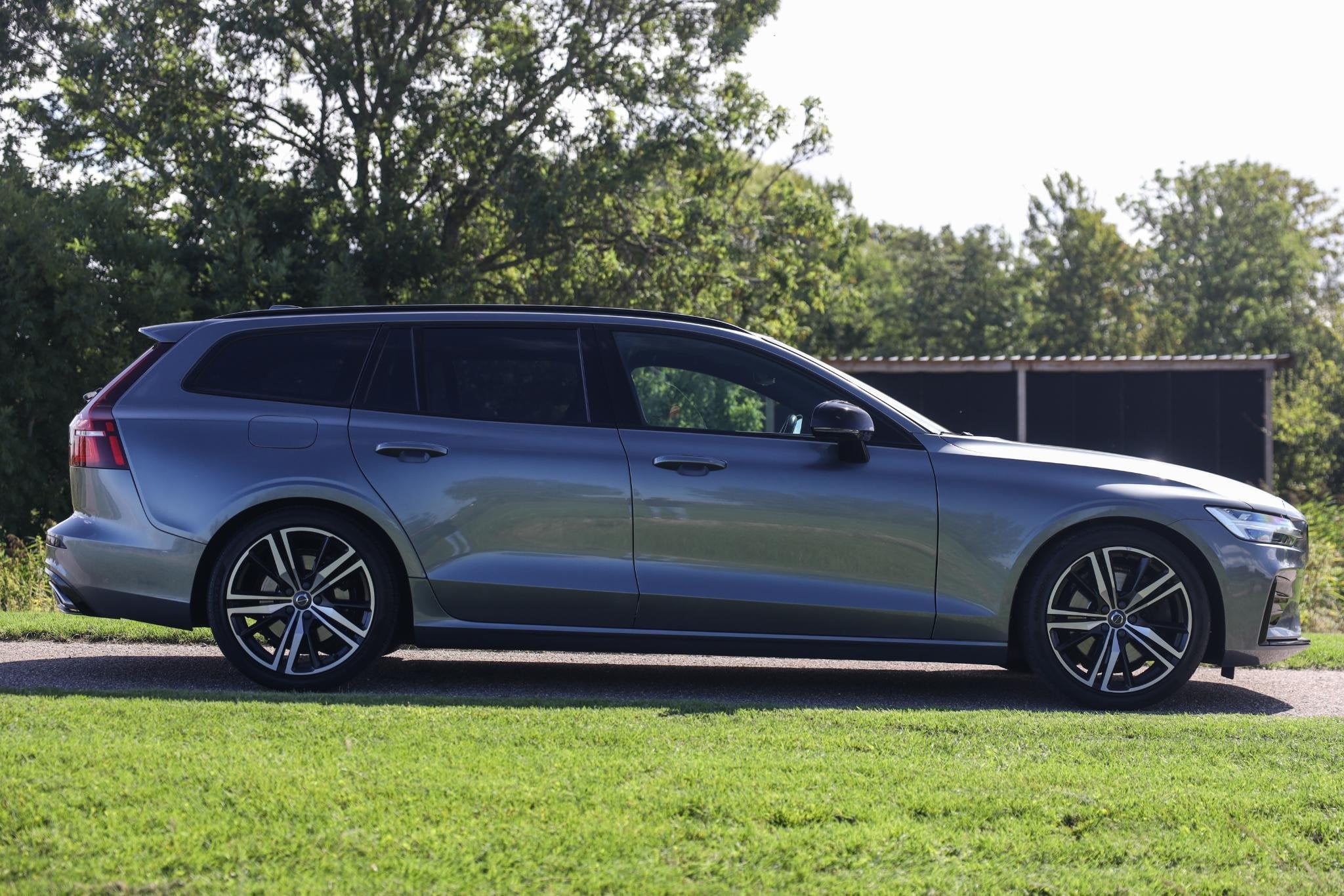 Volvo V60 2.0 T5 250 PK R-Design  LED  CarPlay  19, Auto's, 15 km/l, Euro 6, 4 cilinders, 1969 cc