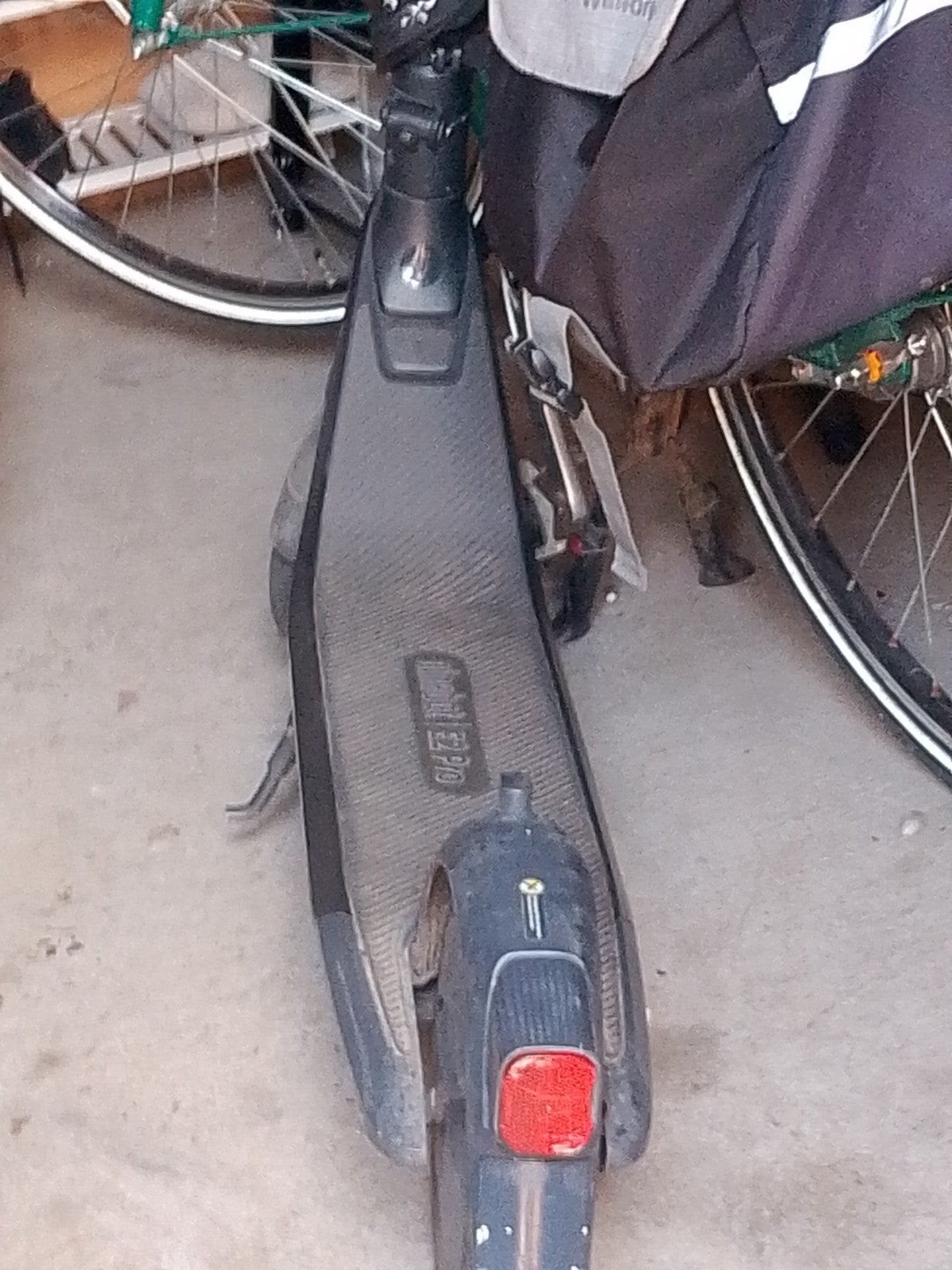 Mooie elektrische step (E-scooter) zonder lader, Ophalen of Verzenden, Gebruikt, Elektrische step (E-scooter), Onbekend