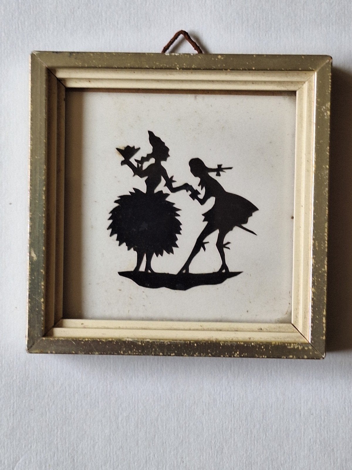 Origineel knipwerk W. Tj. Lever - Silhouet van twee dames, Ophalen of Verzenden