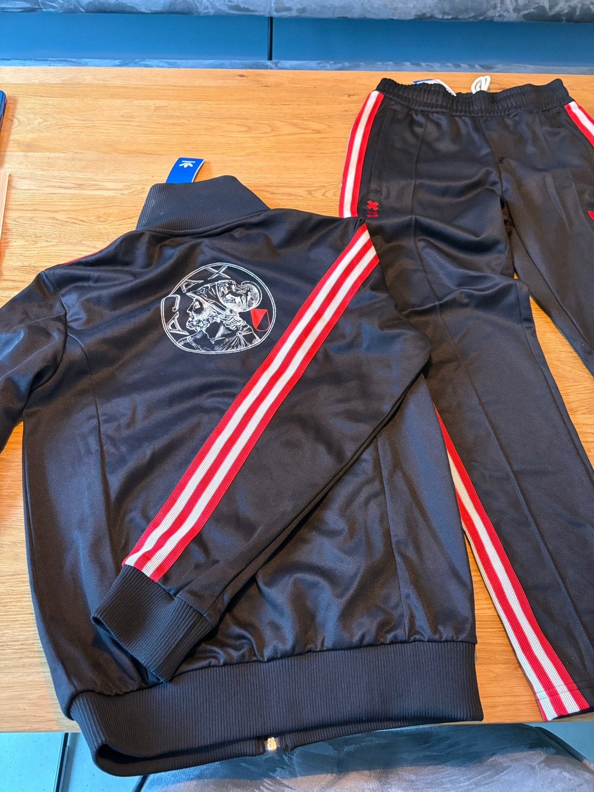 Origineel Adidas Ajax trainingspak - Maat S, Zwart, Nieuw, Ophalen of Verzenden, Voetbal