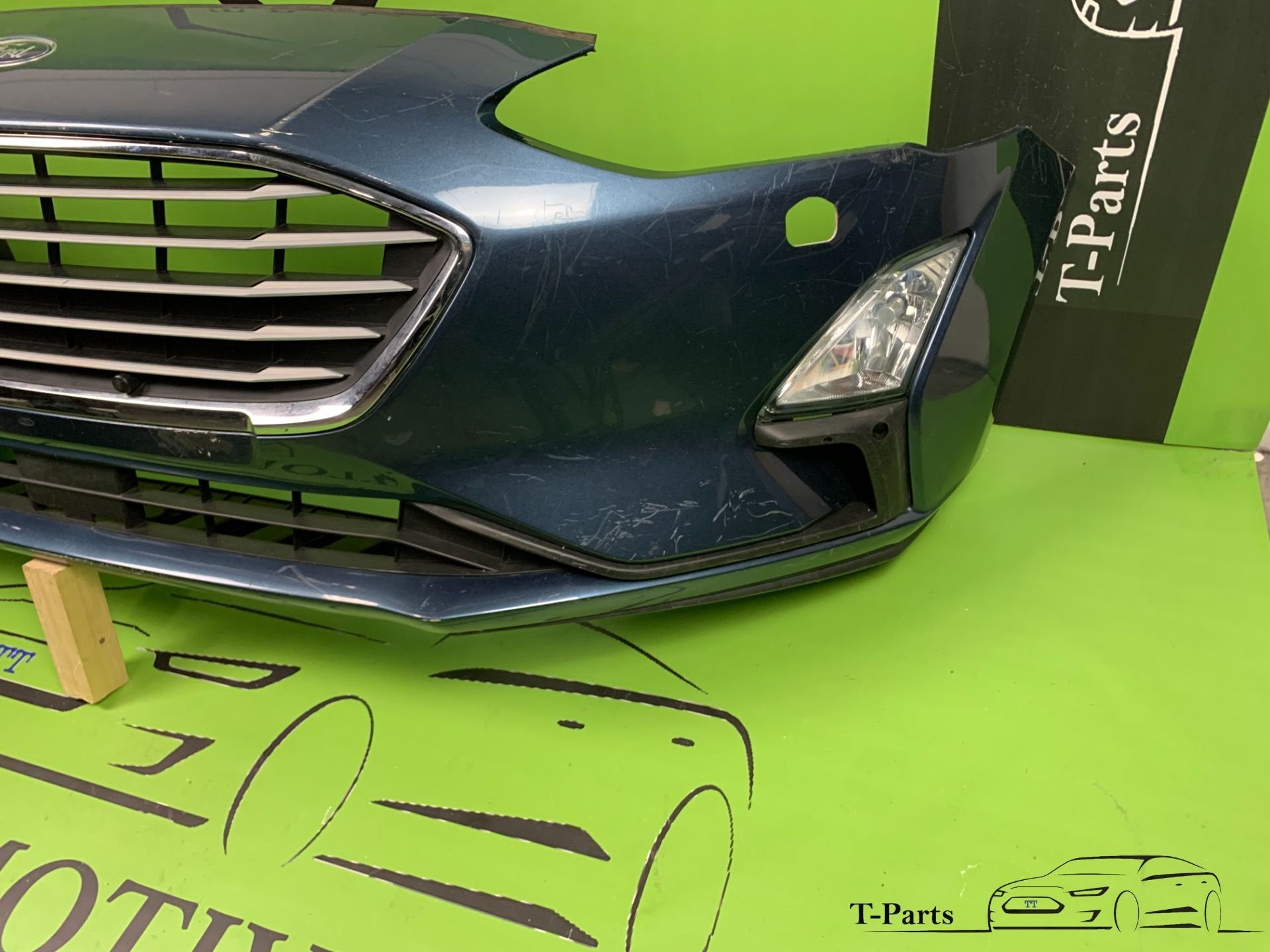Ford focus mk4 voorbumper bumper compleet grille rooster, Gebruikt, Info@ford.com, Ophalen of Verzenden, Ford