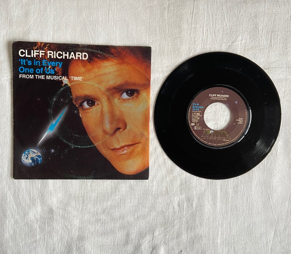 cliff Richard  -  it's in every one of us, Cd's en Dvd's, 7 inch, Ophalen of Verzenden, Zo goed als nieuw, EP