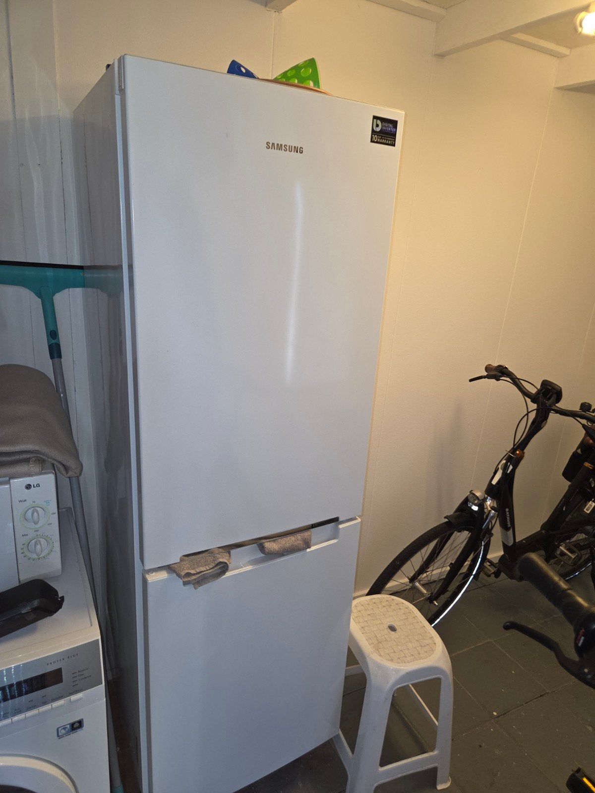 Samsung Koelkast met Vriezer - Wit, Ophalen, 200 liter of meer, 60 cm of meer, Met aparte vriezer