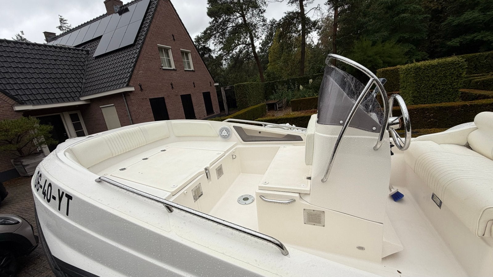 Foto 3 van ZAR Formenti 57 Well Deck met Suzuki DF150 en KALF trailer