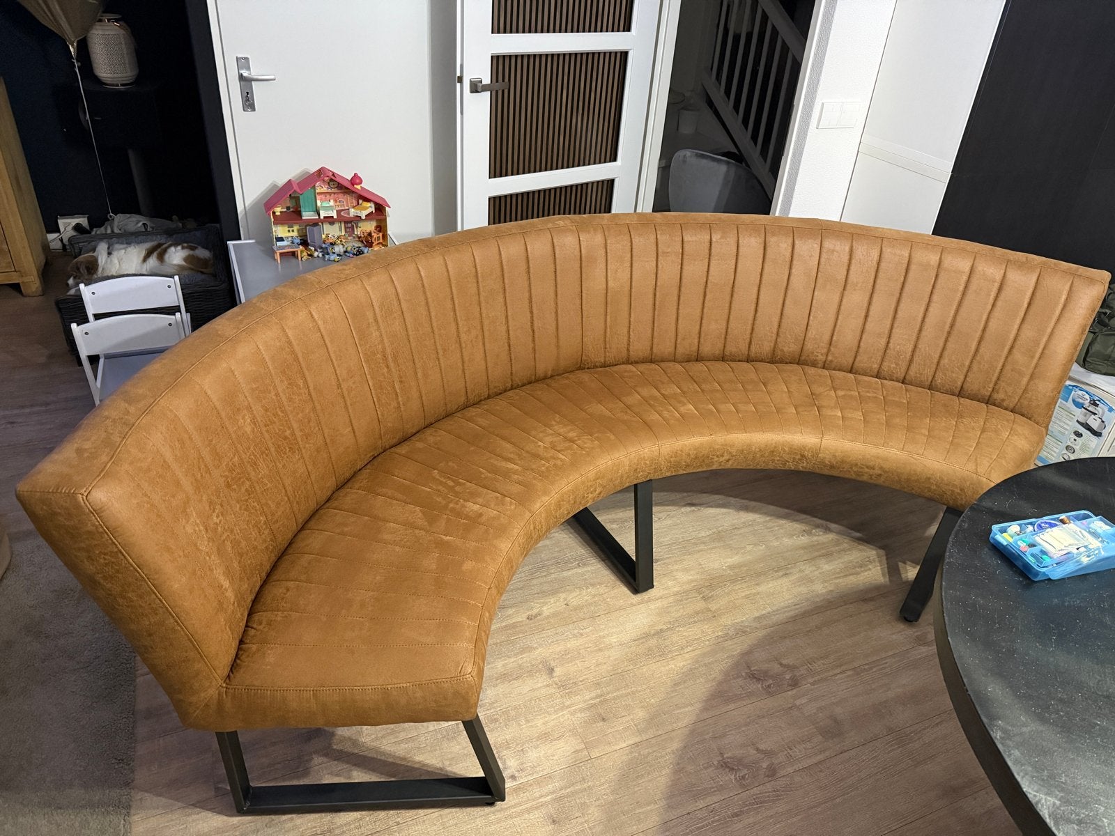 Ronde Eetkamerbank - 150 cm - Cognac, Ophalen, Zo goed als nieuw