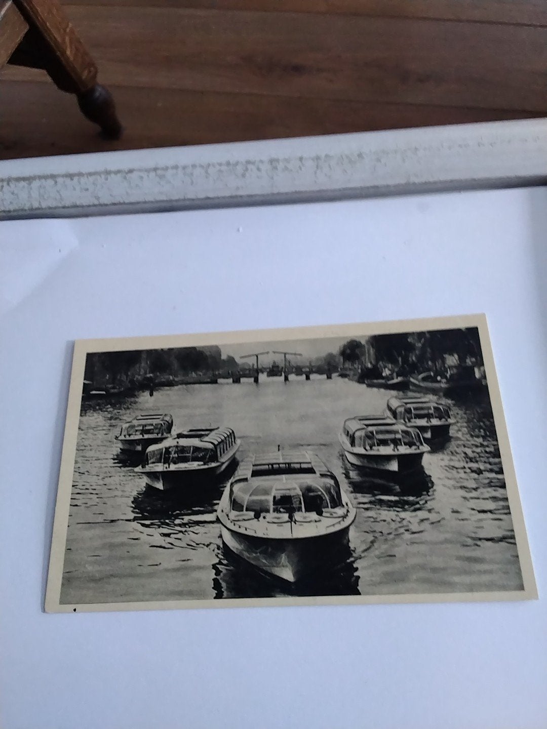 Oude ansichtkaart Amsterdam grachten rondvaartboten, Ophalen of Verzenden, 1940 tot 1960, Ongelopen, Noord-Holland