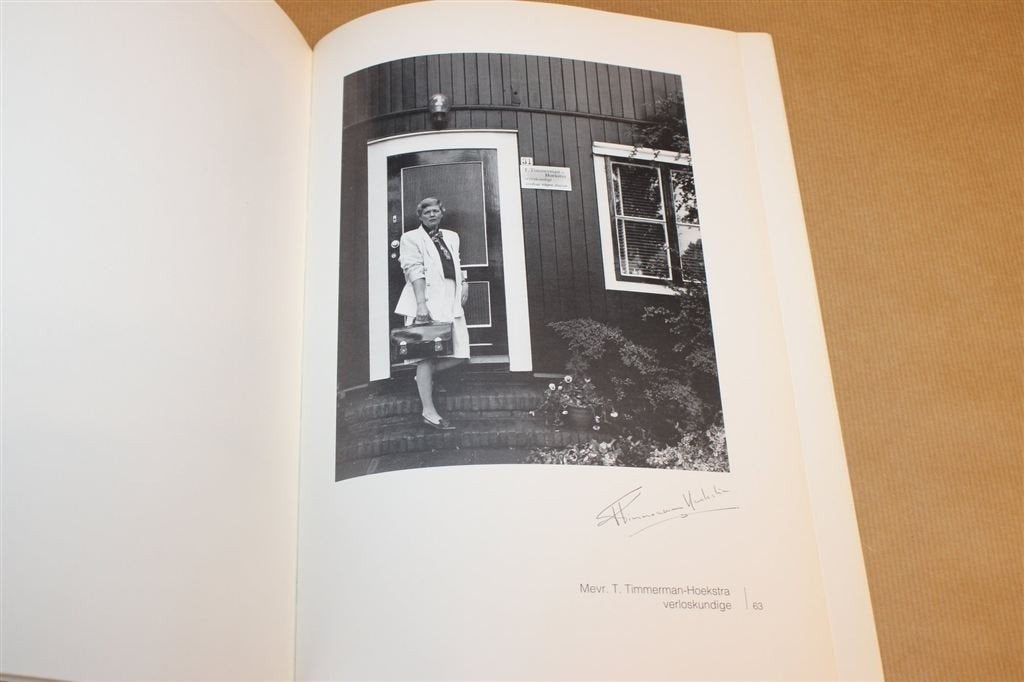 Stadsgenoten Leeuwarden — Fotografie Catalogus Schaars, Boeken, Geschiedenis | Stad en Regio, Ophalen of Verzenden, Gelezen