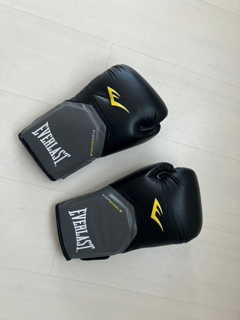 Everlast 16 Oz bokshandschoenen nagenoeg ongebruikt. , Ophalen of Verzenden, Zo goed als nieuw, Bokshandschoenen