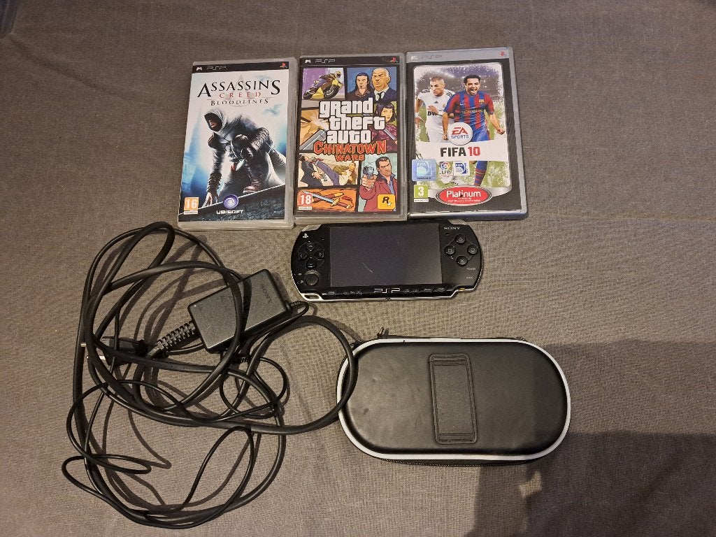 Sony PSP Slim & Lite model 2004, Spelcomputers en Games, Spelcomputers | Sony PSP, Ophalen of Verzenden, Gebruikt, PSP Slim, Met games
