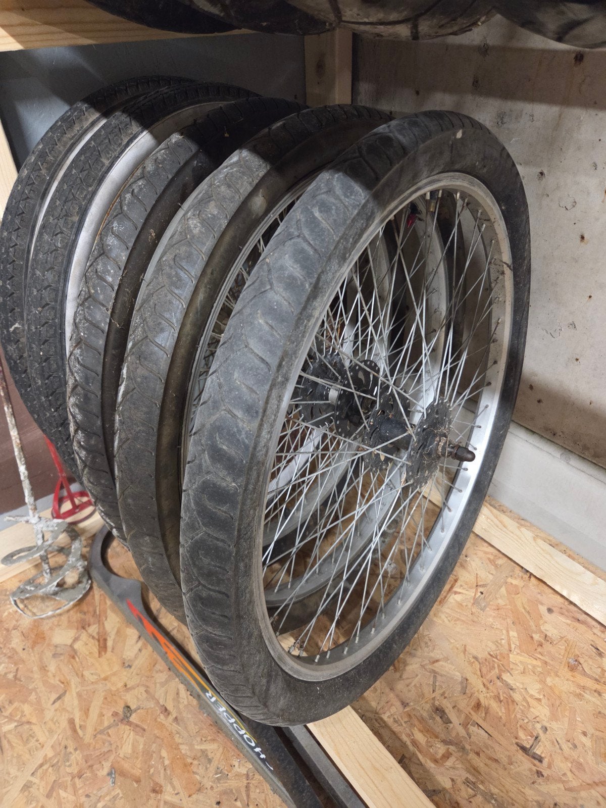 diverse chopper, cruiser banden en velgen 80mm 26/24inch, Fietsen en Brommers, Fietsonderdelen, Ophalen of Verzenden, Band