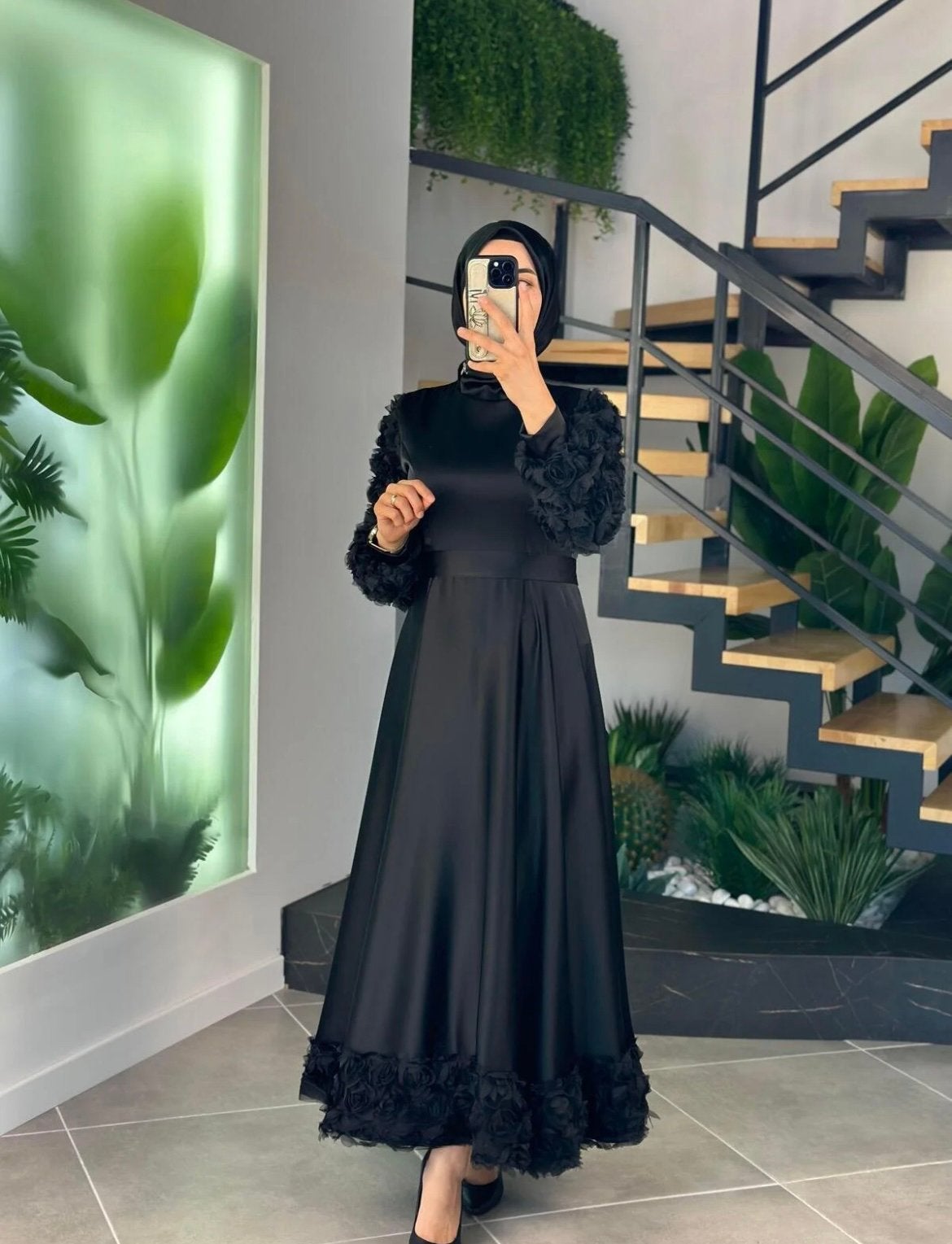 Elegante Zwarte Maxi Jurk Abaya met 3D Bloemen | Maat S, Kleding | Dames, Jurken, Zwart, Ophalen of Verzenden, Zo goed als nieuw