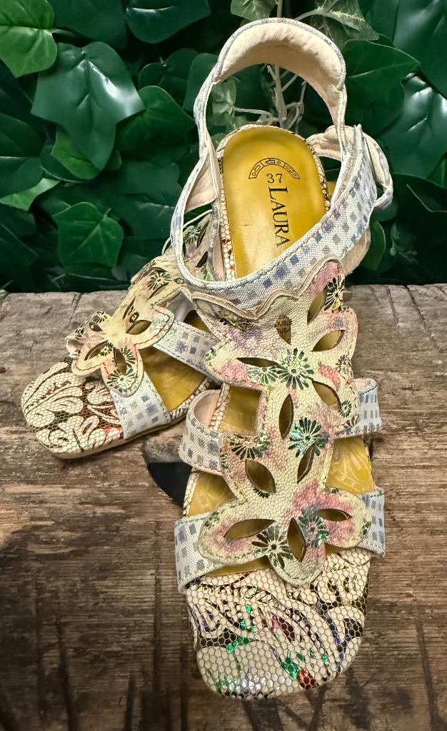 Nieuwe sandalen van Laura Vita maat 37, Laura vita, Overige kleuren, Nieuw, Laura vita