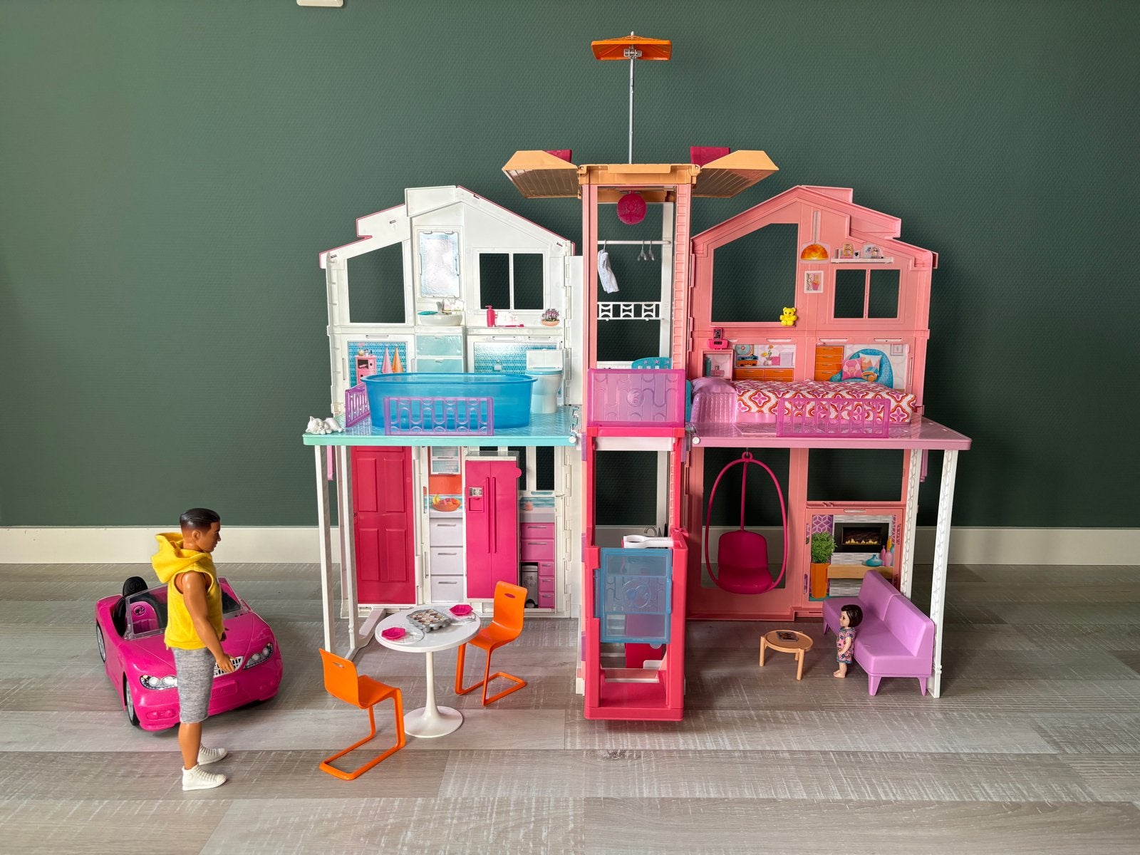 Barbiehuis Malibu met auto, Ophalen, Gebruikt, Poppenhuis