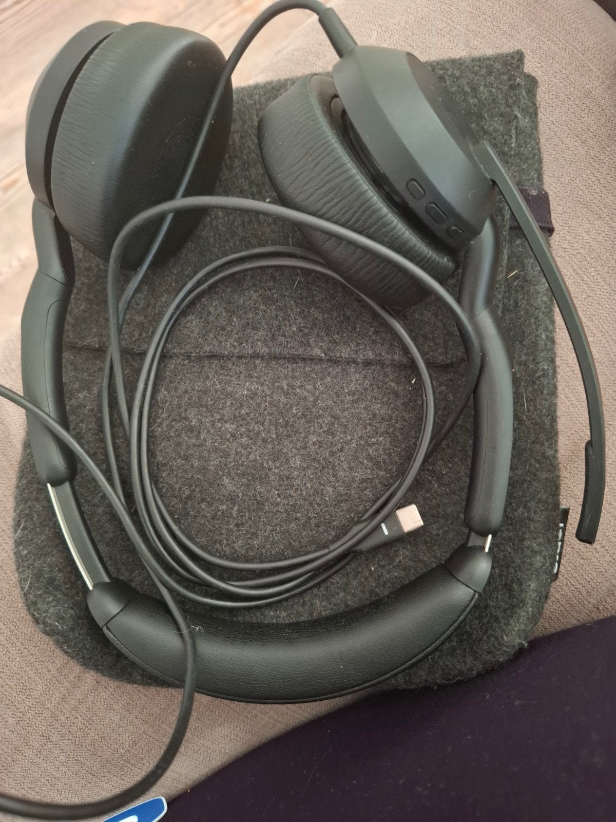 Jabra Evolve2 50 bedraad, Computers en Software, Gebruikt, On-ear, Ophalen of Verzenden, Bedraad