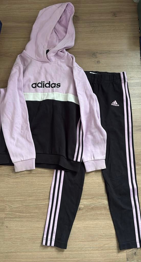 Adidas Trainingspak maat 152 11-12jaar, Ophalen of Verzenden, Zo goed als nieuw, Jongen of Meisje, Sport- of Zwemkleding