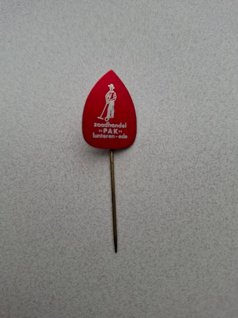 Vintage speldje pin prikker steekspeld Zaadhandel  Pak, Verzamelen, Ophalen of Verzenden