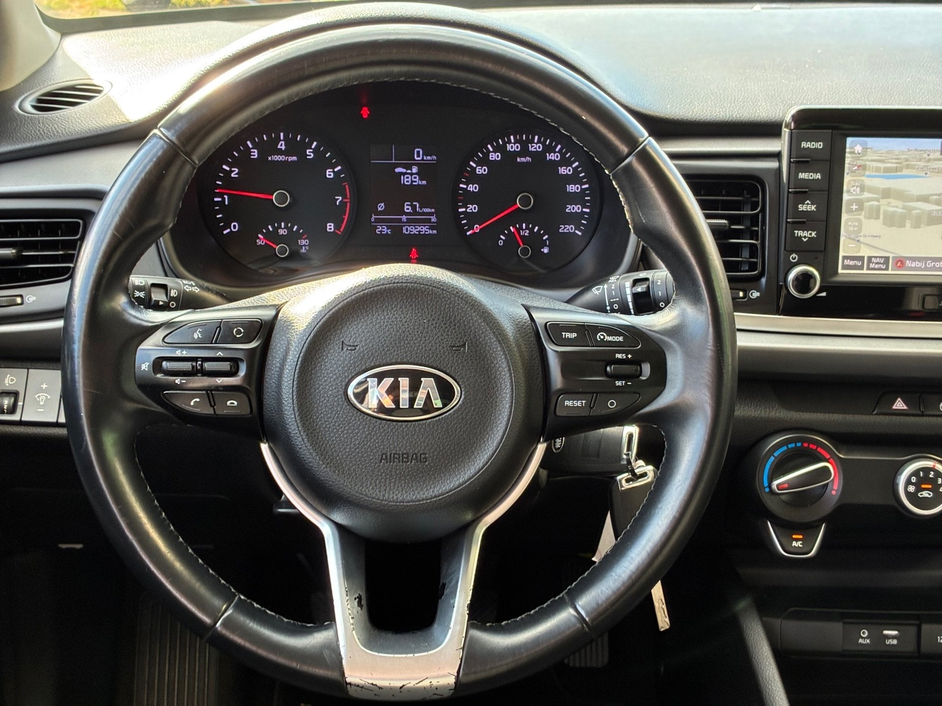 Kia Rio 1.0 TGDI ComfortPlusLine Navigator|Navigatie|Airco|C, Auto's, Voorwielaandrijving, 450 kg, Gebruikt, Euro 6