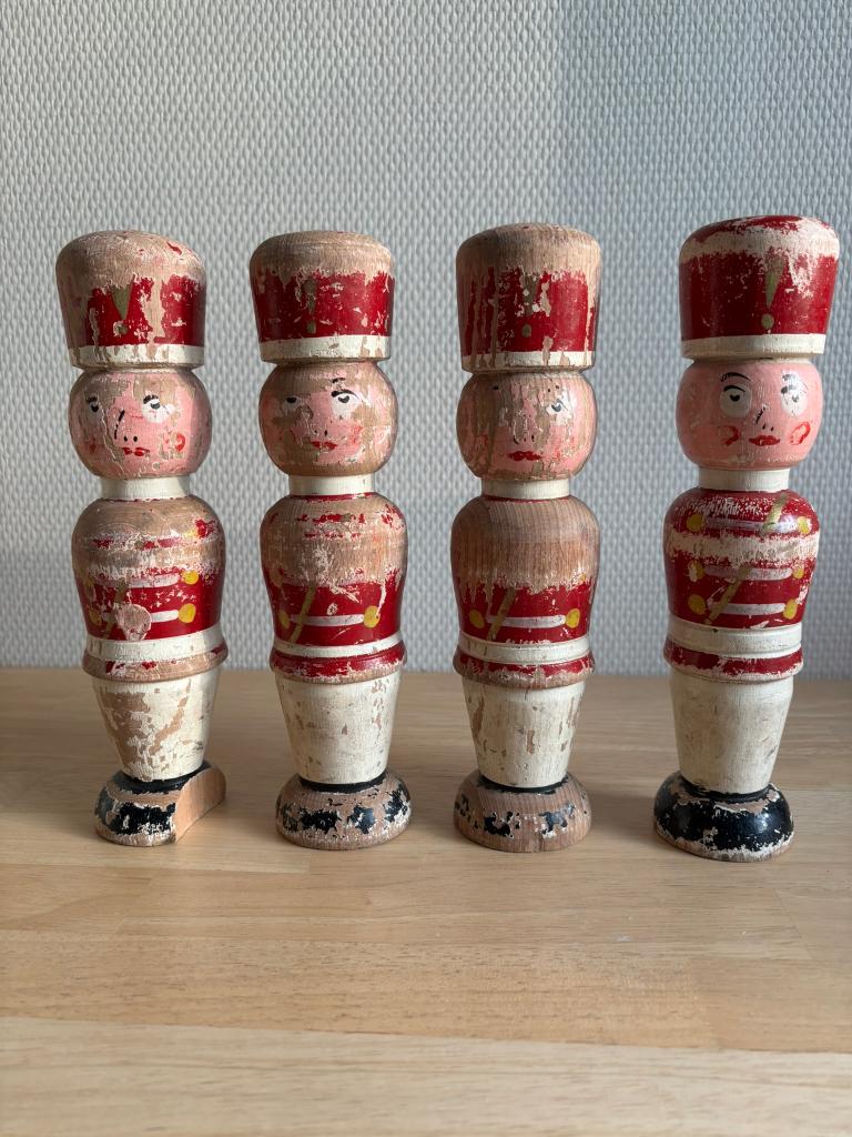 4 Vintage houten soldaatjes / decoratieve figuren, Ophalen of Verzenden, Gebruikt