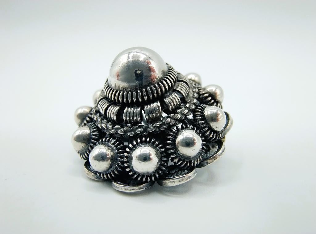 Zilveren Zeeuwse knop broche, klederdracht, Verzenden, Zilver, Broche