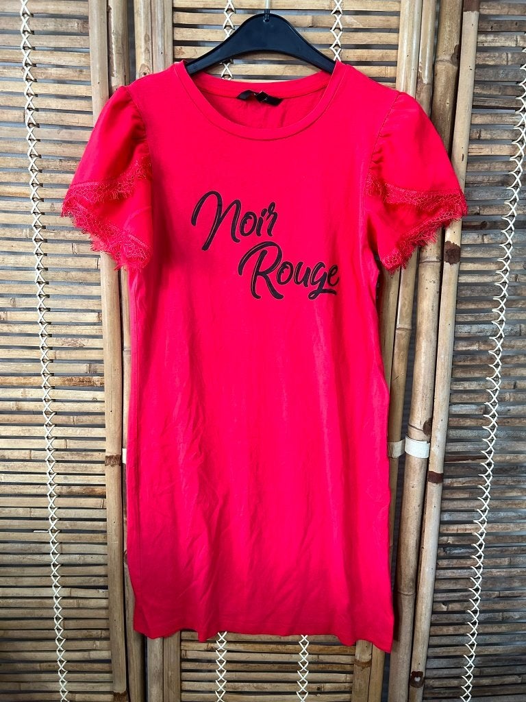 NIKKIE Noir Rouge jurk rood kant maat XS 34, Ophalen of Verzenden, Zo goed als nieuw, Nikkie, Maat 34 (XS) of kleiner