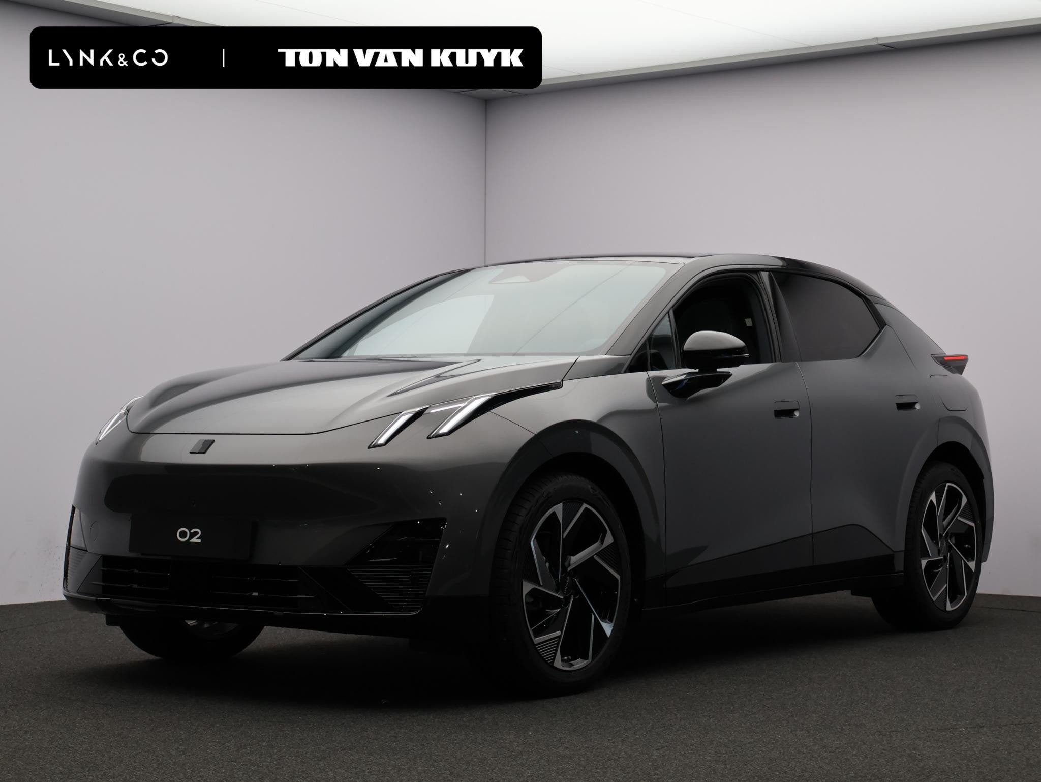 Lynk & Co 02 More 66 kWh Pano | Stuurverwarming | 360 camera
