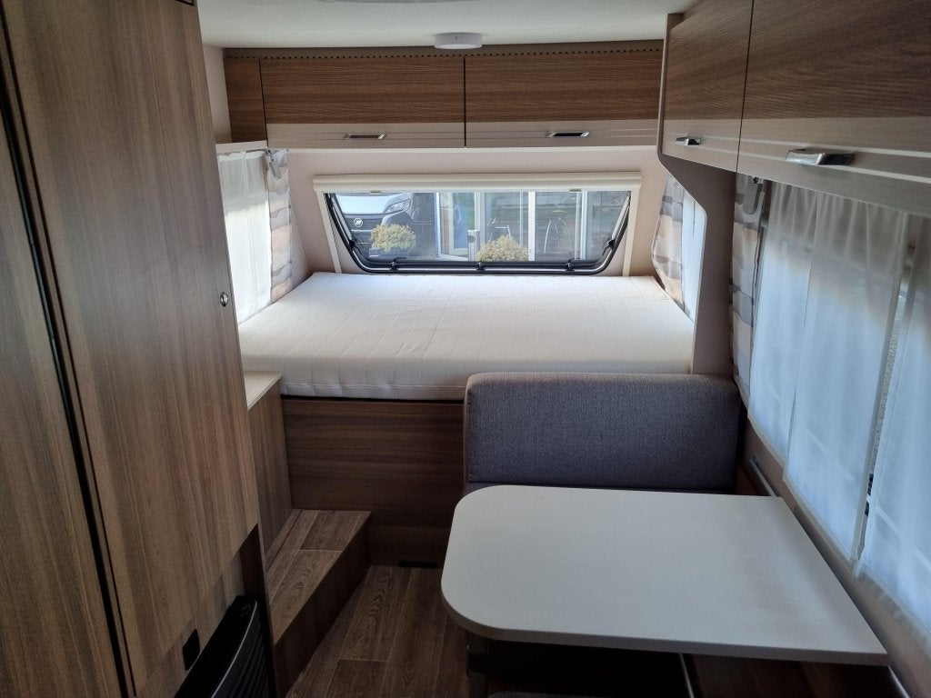 Dethleffs C'Joy 420 QSH - Thule Cassette Luifel -, Caravans en Kamperen, Schokbreker, Bedrijf, Treinzit, Dethleffs