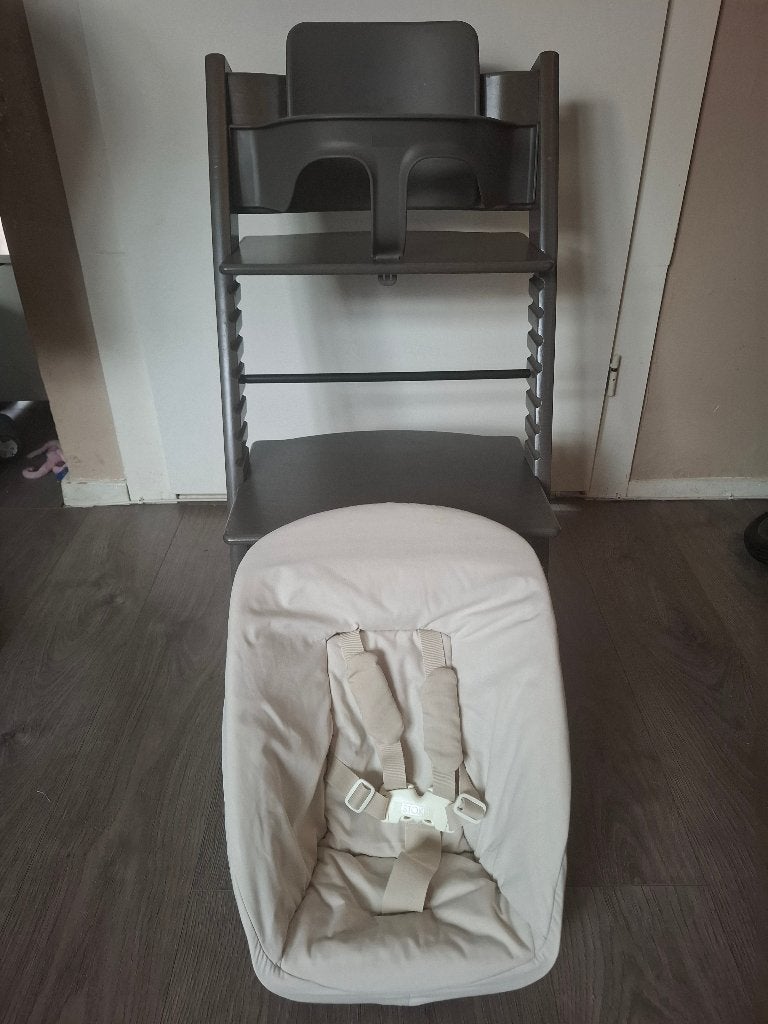 Stokke tripp trapp kinderstoel hazy grey, Kinderen en Baby's, Kinderstoelen, Ophalen, Gebruikt, Meegroeistoel