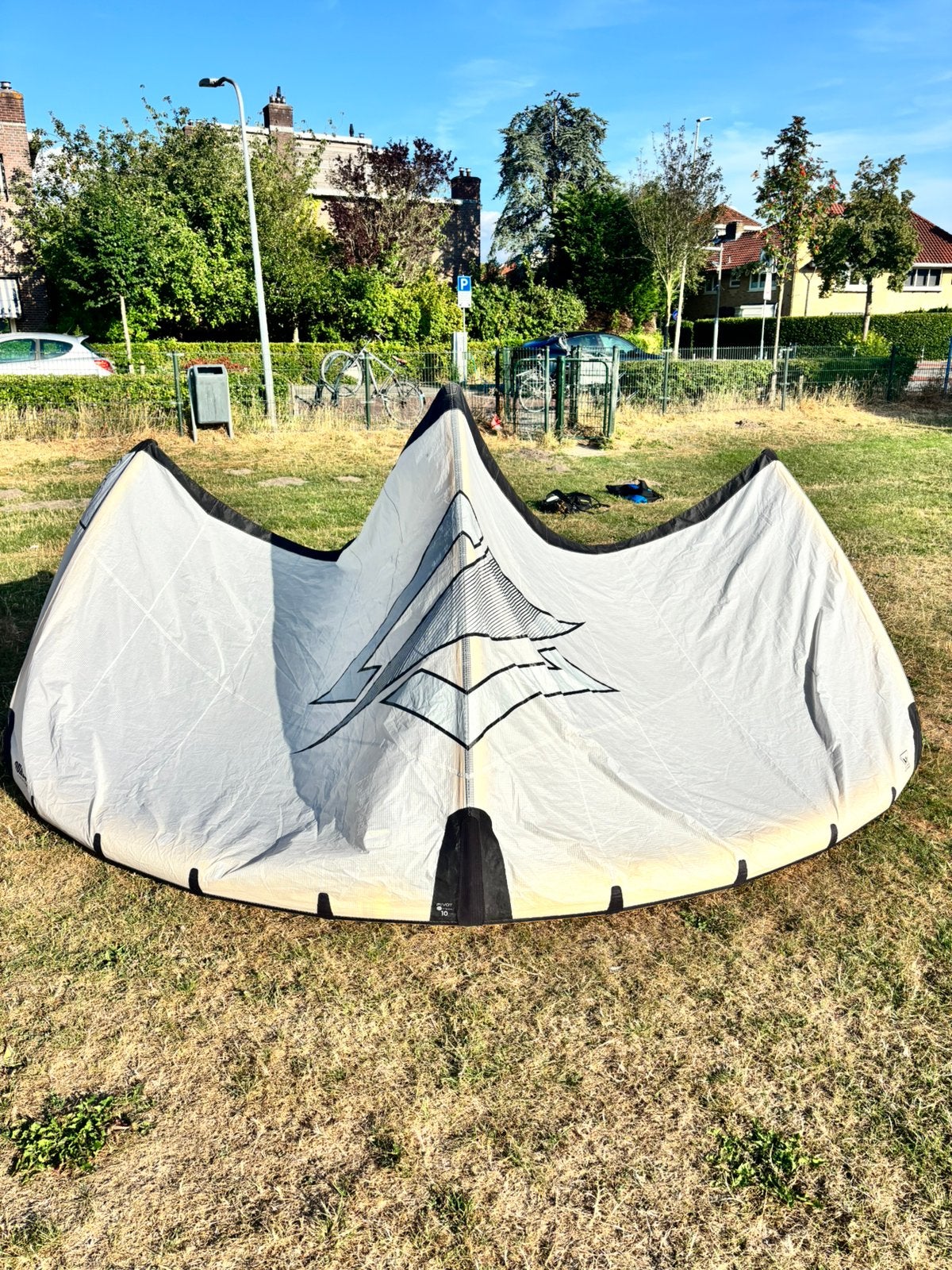 Naish pivot nvision 10m, Watersport en Boten, Kitesurfen, 10 m², Geen board, Ophalen of Verzenden, Zo goed als nieuw