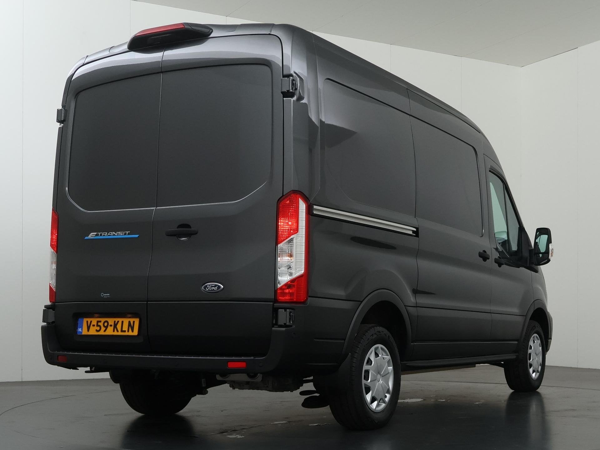 Ford E-Transit Ford E-Transit 350 | L2 H2 | TREND | 68 kWh |, Auto's, Automaat, Gebruikt, Origineel Nederlands, 184 pk
