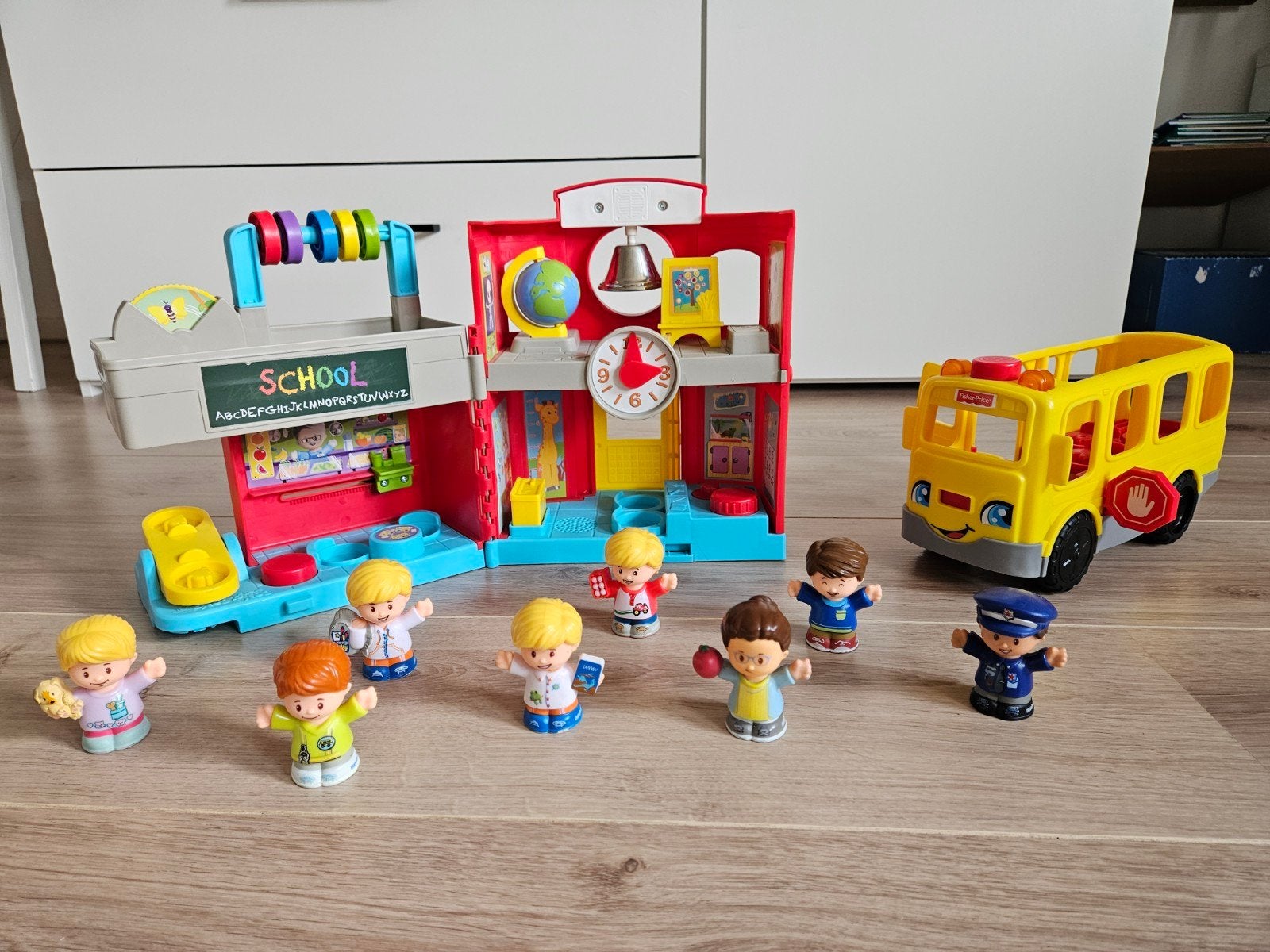 Fisher Price School & Schoolbus met 8 poppetjes, Ophalen, Gebruikt, Speelset