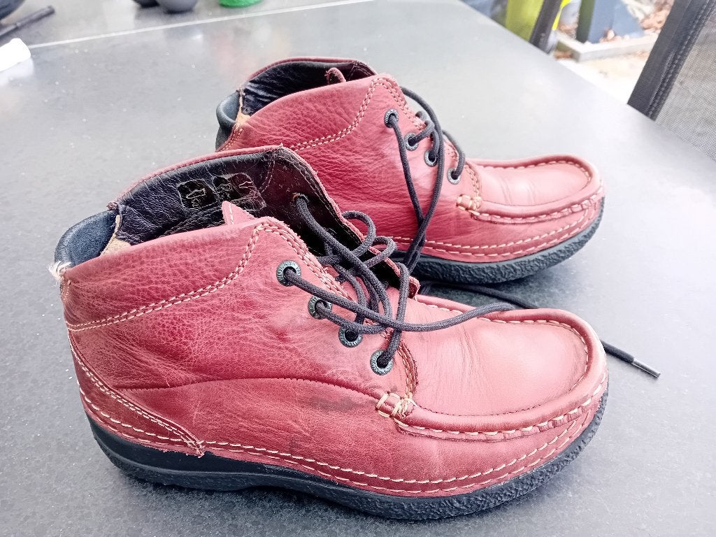 WOLKY veter schoen rood bruin / lage laars/ maat 36, Wolky, Gedragen, Rood, Wandelschoenen