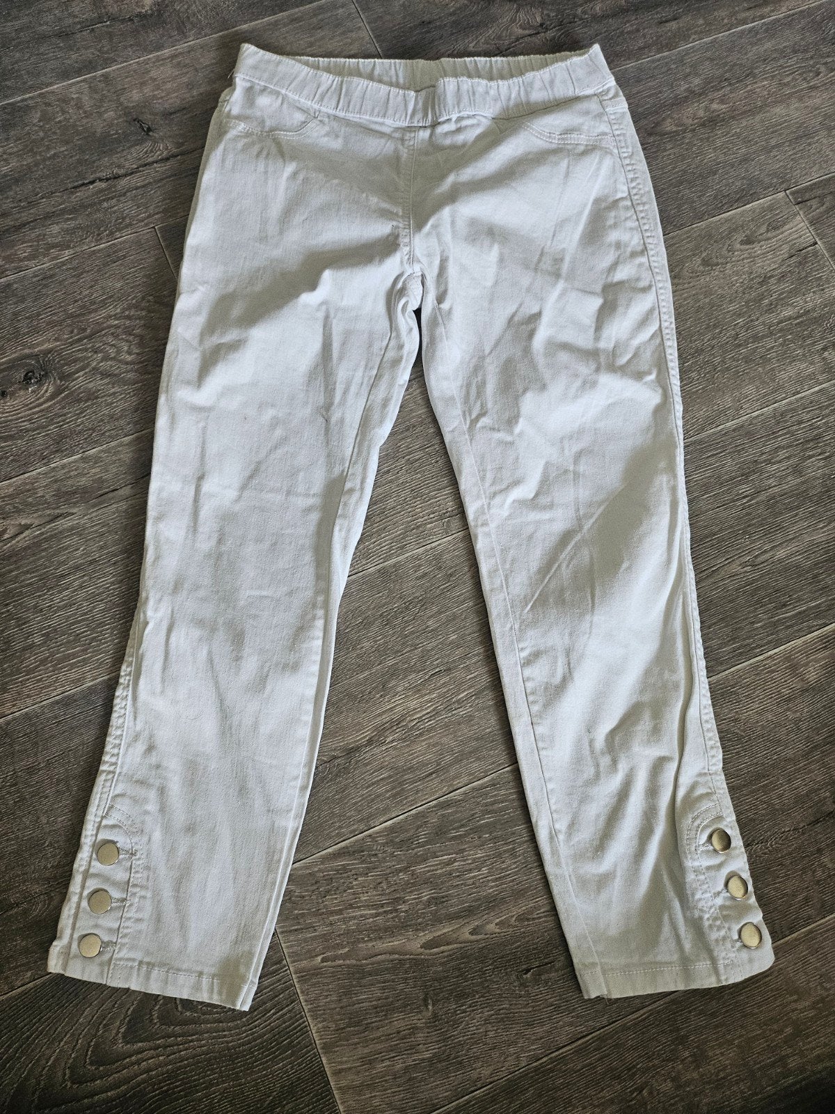 Witte Capri Broek met Knopen - Maat 42, Wit, Maat 42/44 (L), Ophalen of Verzenden, Driekwart