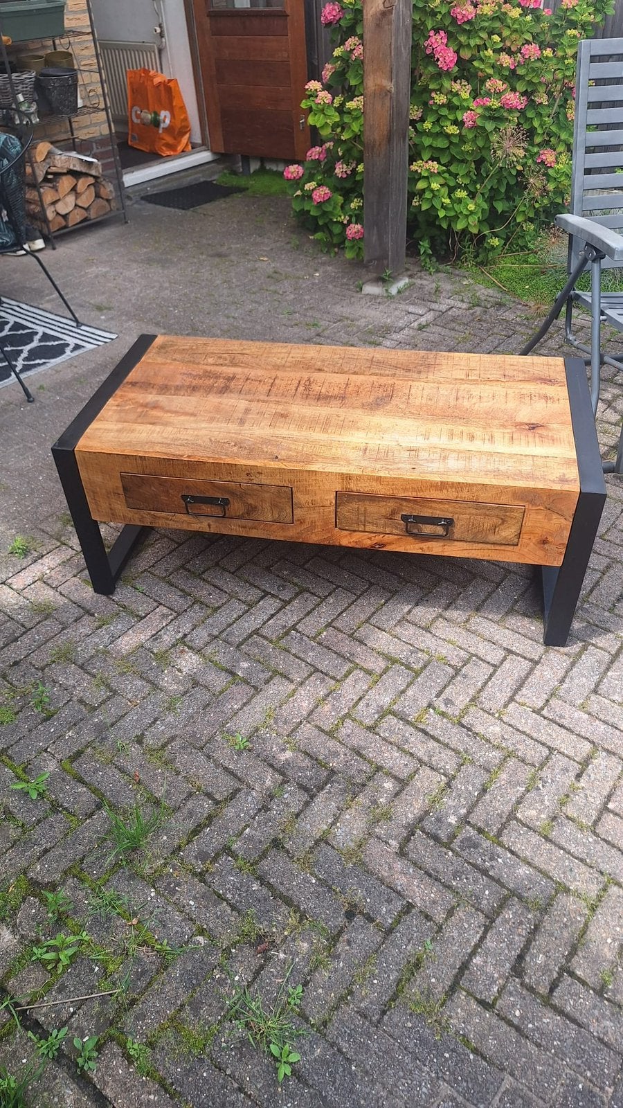 Salontafel mangohout-staal, Ophalen, 100 tot 150 cm, 50 tot 100 cm, Zo goed als nieuw